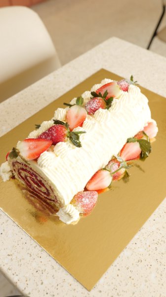 Bûche Fraisier